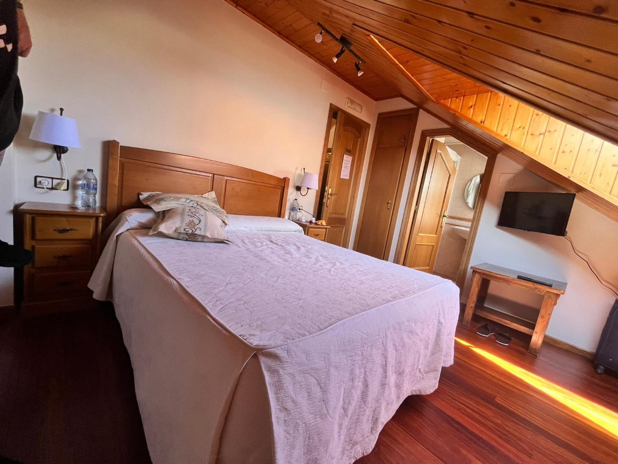 Hotel Caldelas Sacra-Pension Rustica 3 Estrellas Castro Caldelas Esterno foto